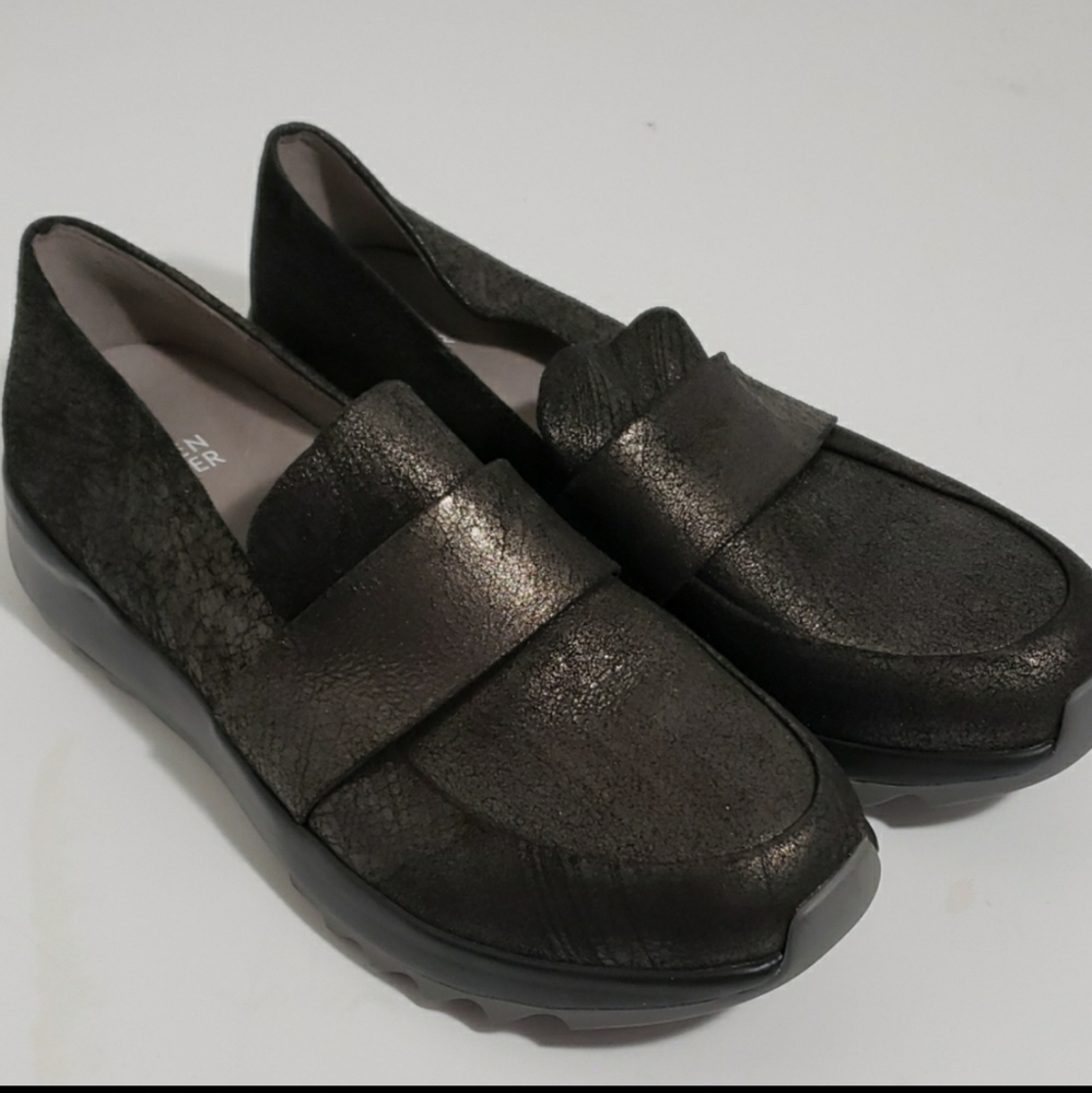 Eileen Fisher loafers in perfect condition